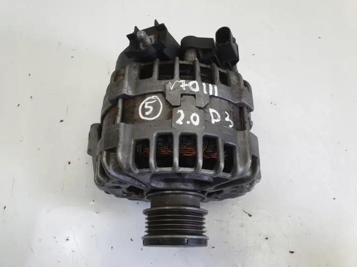 Volvo V70 III 2.0 D3 ALTERNATOR bosch 30659131