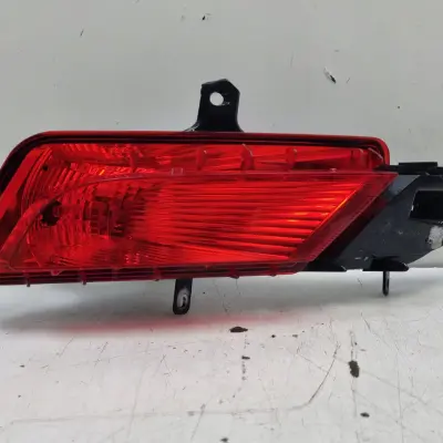 Volvo XC60 LIFT 13-17r TYLNIA TYLNA LAMPA PRZECIWMGIELNA lewa lewy tył dół