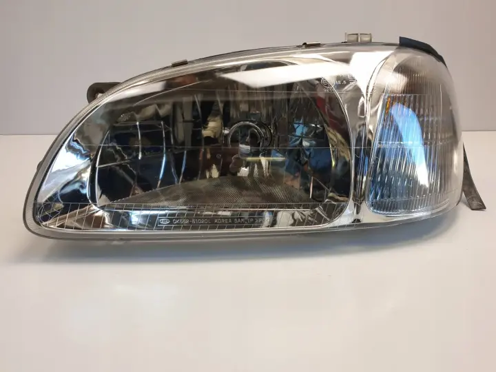 Kia Carnival I PRZEDNIA LAMPA LEWA lewy przód
