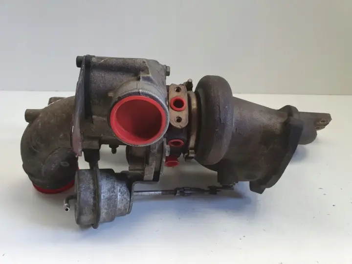 Volvo S40 II V50 2.5 T TURBOSPRĘŻARKA turbo 30757112