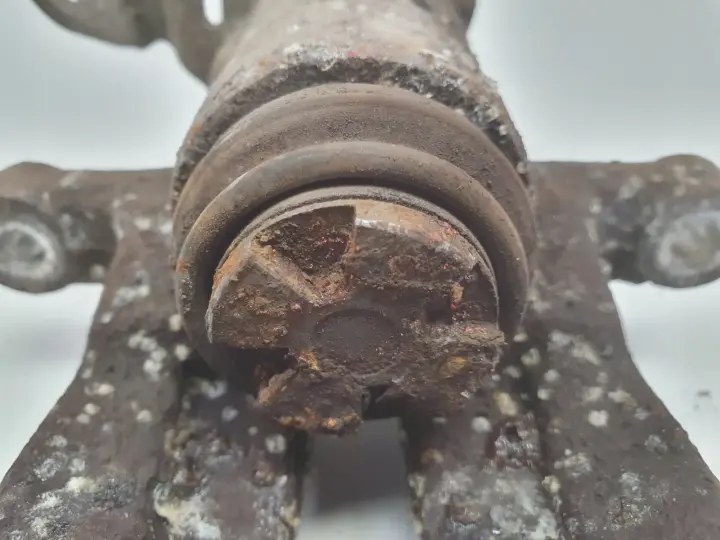 Renault Scenic II TYLNY ZACISK HAMULCOWY lewy tył KIEROWCY L.T