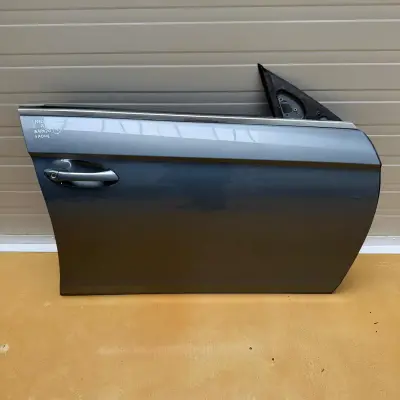 Mercedes CLS C219 W219 PRZEDNIE DRZWI PRAWE prawy przód ŁADNE