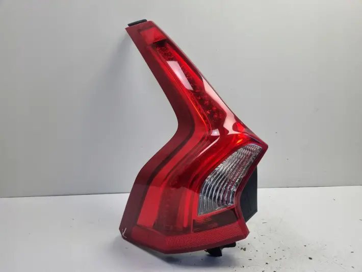 Volvo V60 10-13r TYLNIA TYLNA LAMPA LEWA lewy tył 31214963