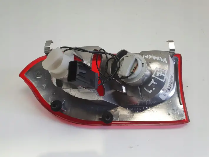 Opel Insignia A kombi TYLNIA TYLNA LAMPA PRAWA prawy tył w klape 13226855