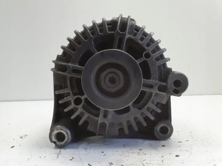 BMW E87 2.0 D ALTERNATOR valeo 7797519 150A