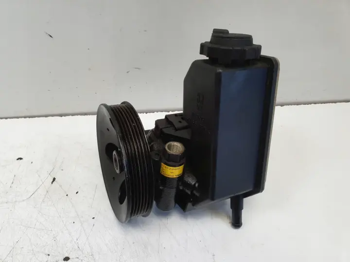 Opel Vectra B 1.6 16V POMPA WSPOMAGANIA 90495957