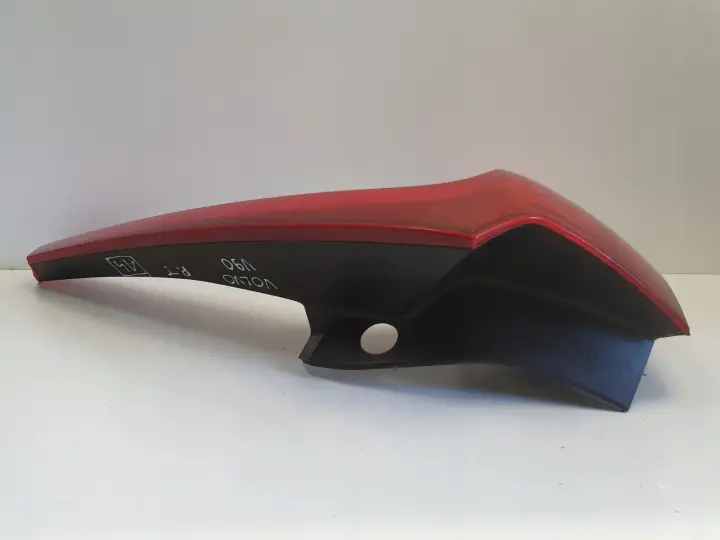 Volvo V90 II TYLNIA TYLNA LAMPA PRAWA prawy tył oryginał 32228833