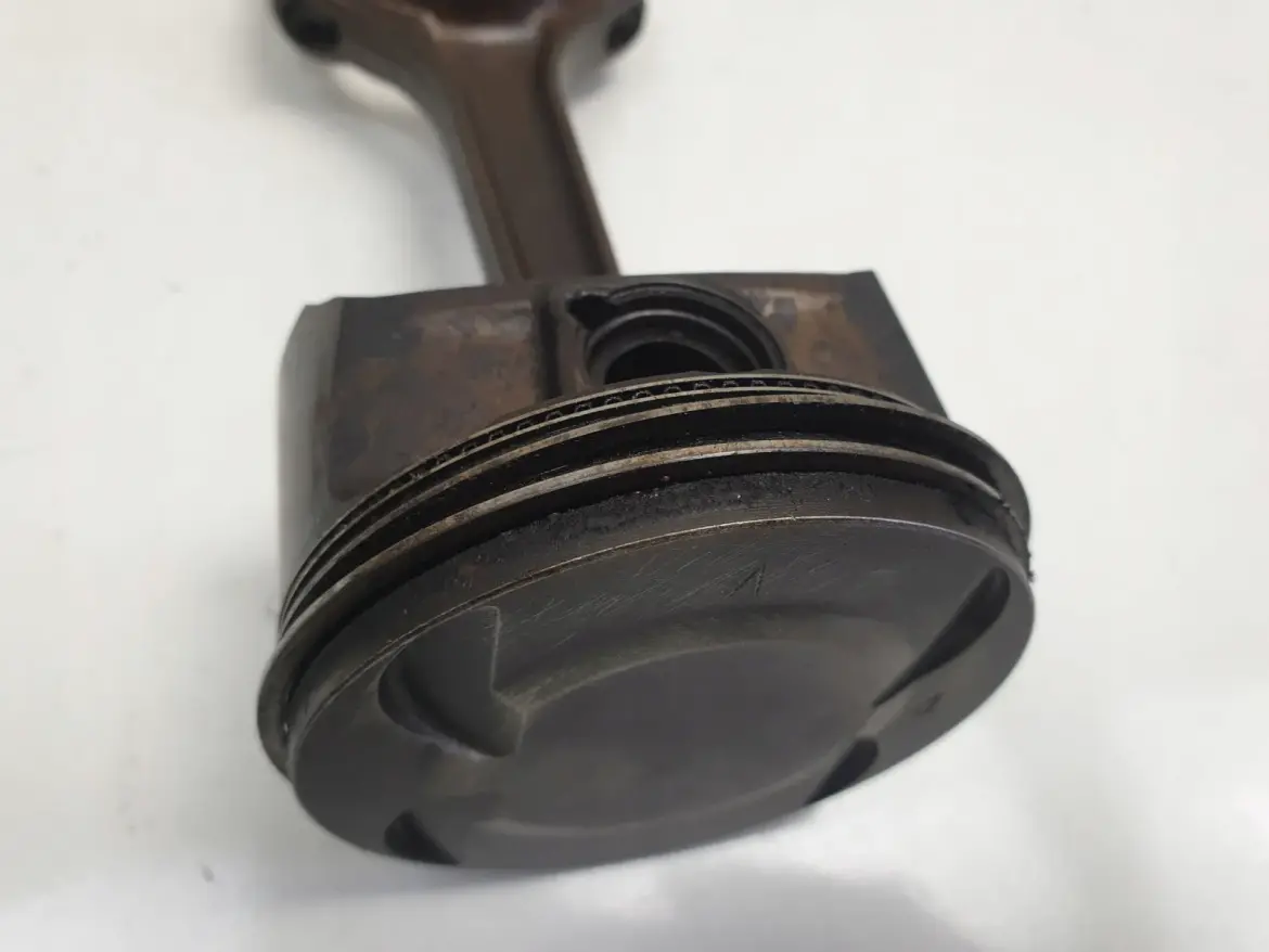 Opel Astra IV J 1.6 16V TŁOK KORBOWÓD A16XER