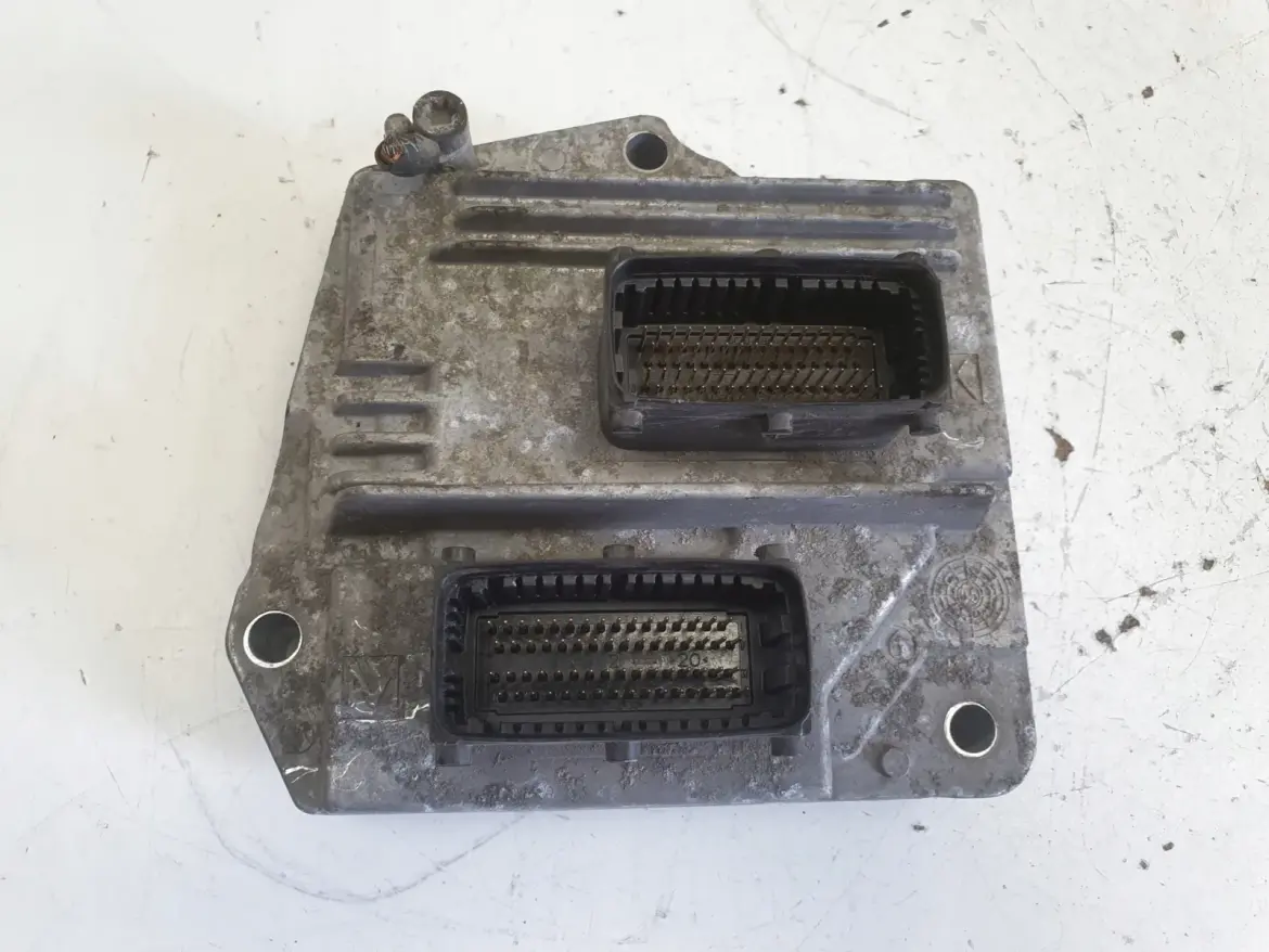 Opel Zafira B 1.6 16V STEROWNIK SILNIKA komputer 55561172 FDMP