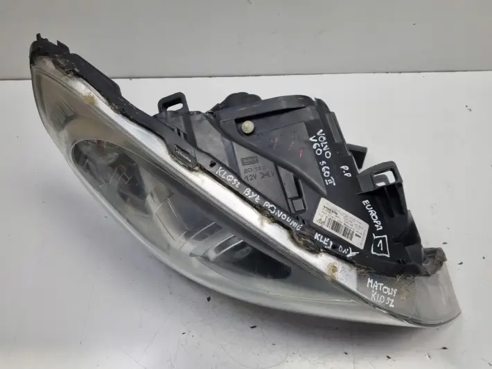 Volvo V60 S60 II PRZEDNIA LAMPA PRAWA prawy przód XENON EUROPA 31299991