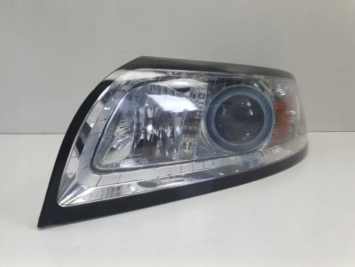 Volvo S40 II V50 LIFT XENON PRZEDNIA LAMPA LEWA lewy przód 31265698