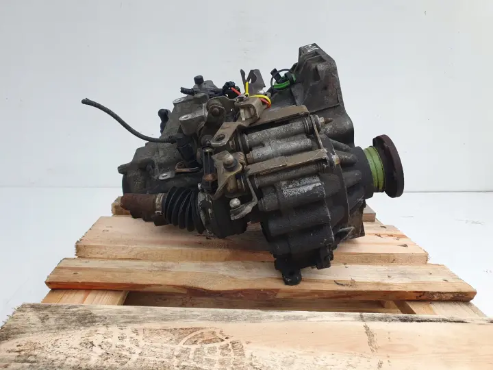 VW Bora 1.6 16V SKRZYNIA BIEGÓW DUW manualna MANUAL