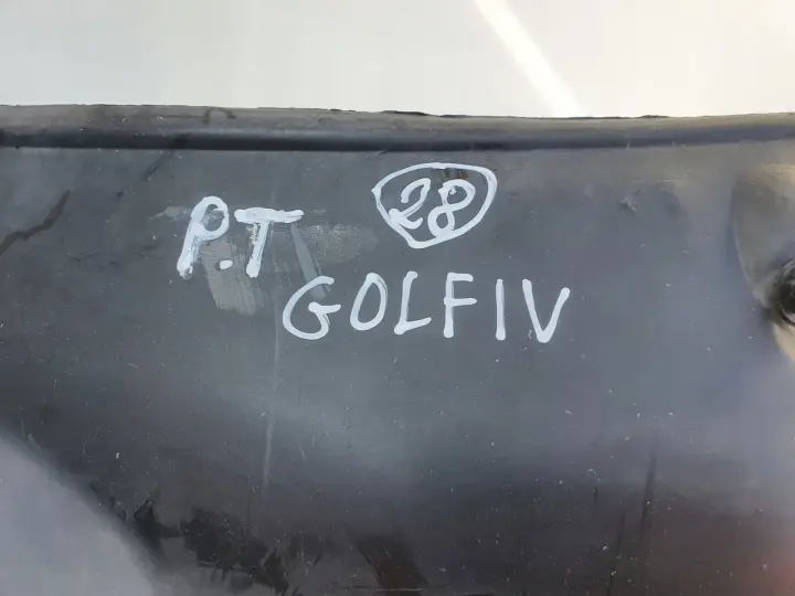 Golf IV PRAWE TYLNE NADKOLE Prawy tył pasażera