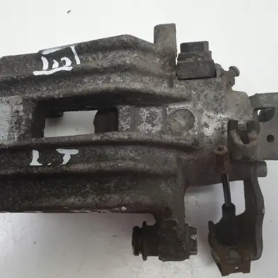 VW Golf IV Bora Audi A3 Toledo II LEWY ZACISK HAMULCOWY tył kierowcy Lucas