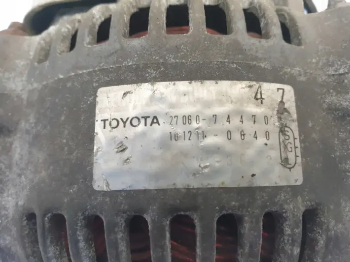 Toyota RAV4 2.0 16V ALTERNATOR 101211-0640 oryginał