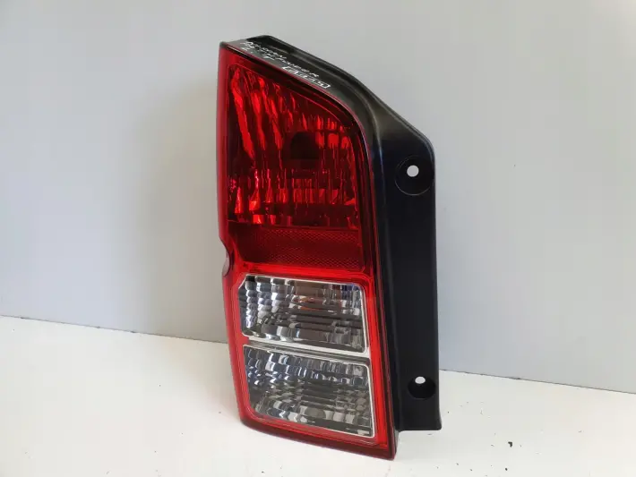 Nissan Pathfinder R51 LIFT 10-14r TYLNIA TYLNA LAMPA LEWA lewy tył