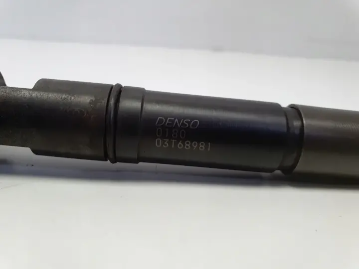 Volvo V70 III XC70 II lift 2.0D D4 WTRYSKIWACZ PALIWA Wtrysk 31405404