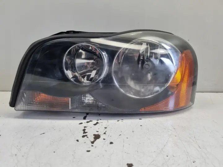 Volvo XC90 02-06r PRZEDNIA LAMPA LEWA lewy przód EUROPA 8620571
