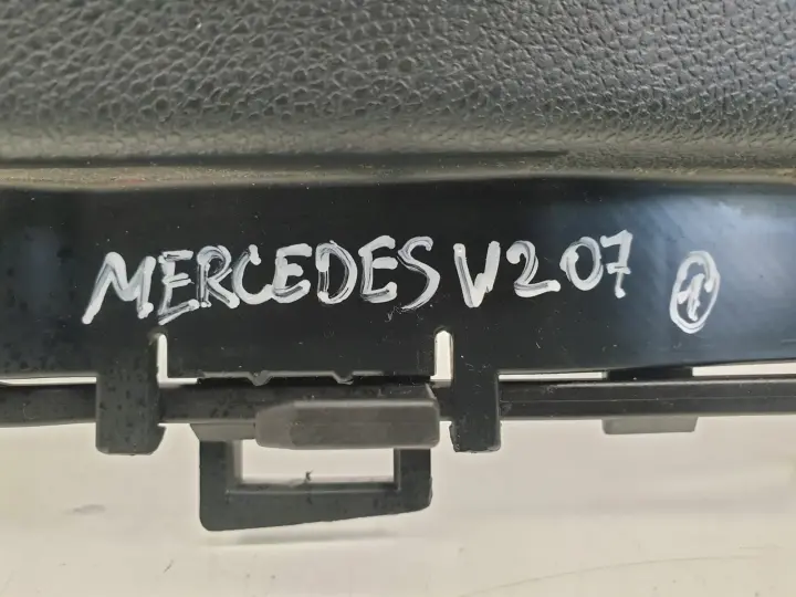 Mercedes C207 A207 PAWA OSŁONA BAGAŻNIKA Boczek