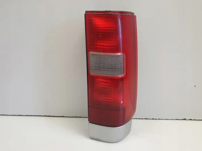 Volvo 850 KOMBI TYLNA LAMPA PRAWA prawy tył