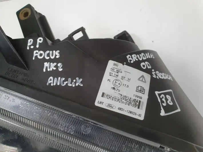 Ford Focus II MK2 04-11r PRZEDNIA LAMPA PRAWA PRAWY PRZÓD 4M51-13W029-KE