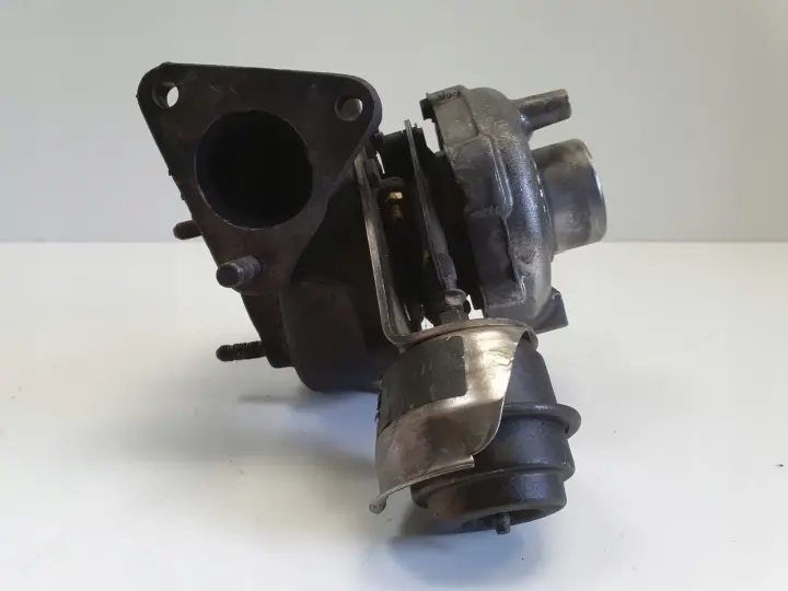 Audi A4 B5 1.9 TDI TURBOSPRĘŻARKA turbo 028145702C