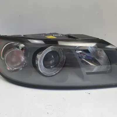 Volvo S40 II V50 PRZEDNIA LAMPA PRAWA prawy przód EUROPA 30678913