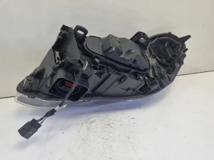 Volvo XC60 LIFT XENON SKRĘTNY PRZEDNIA LAMPA PRAWA prawy przód 31395897