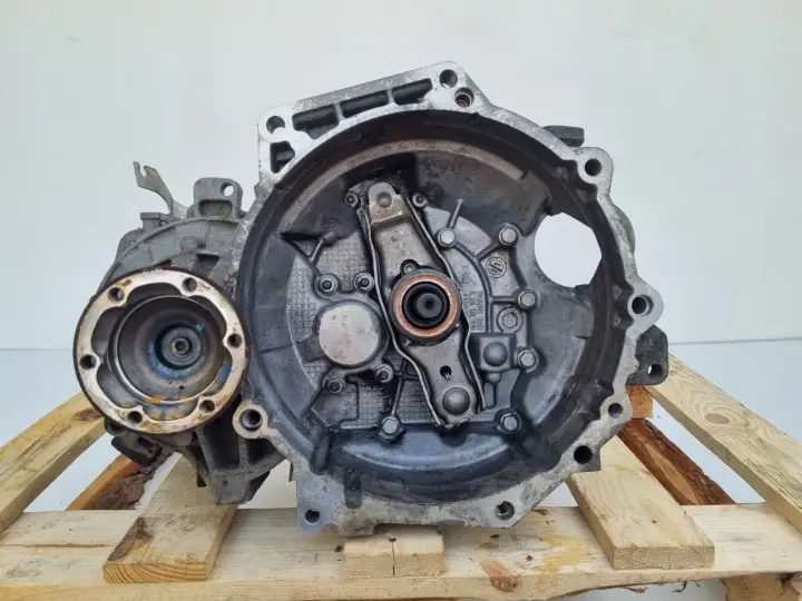 VW Golf VI 1.6 TDI SKRZYNIA BIEGÓW manualna LZY manual