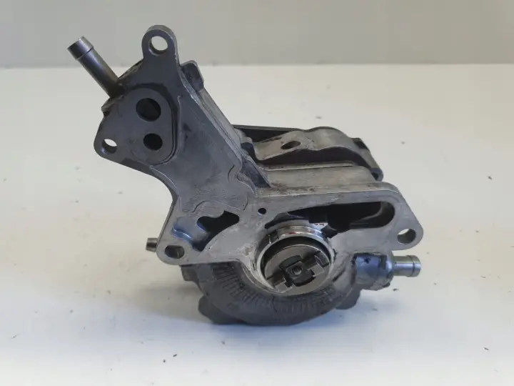 VW Passat B5 1.9 TDI POMPA VACUM wakum 038145209E