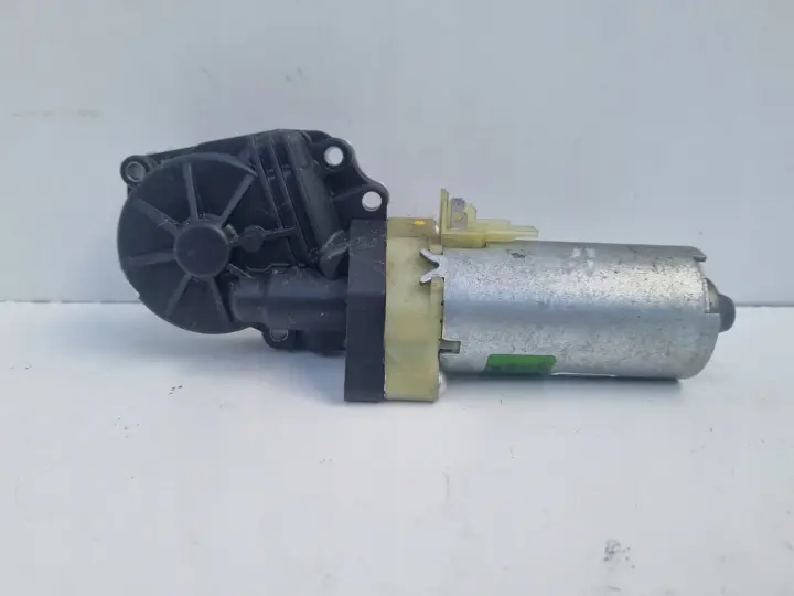 Volvo VOLVO V60 I S60 II XC60 I PRAWY SILNICZEK FOTELA 198388-103