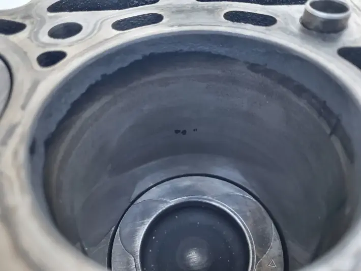 DÓŁ SILNIKA BLOK WAŁ TŁOK TŁOKI Renault Scenic Megane III 1.5 DCI K9K836