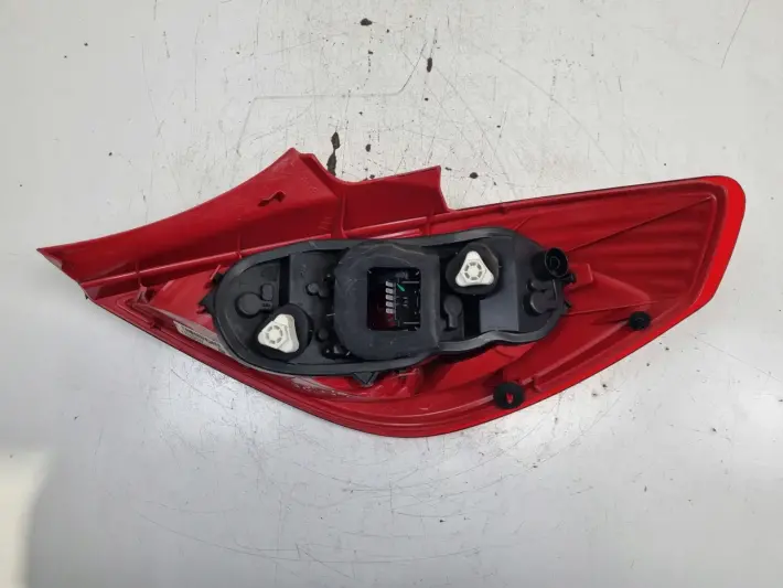 Opel Corsa D 3D HTB 06-14r TYLNIA LAMPA LEWA LEWY TYŁ 13211840 89038962A