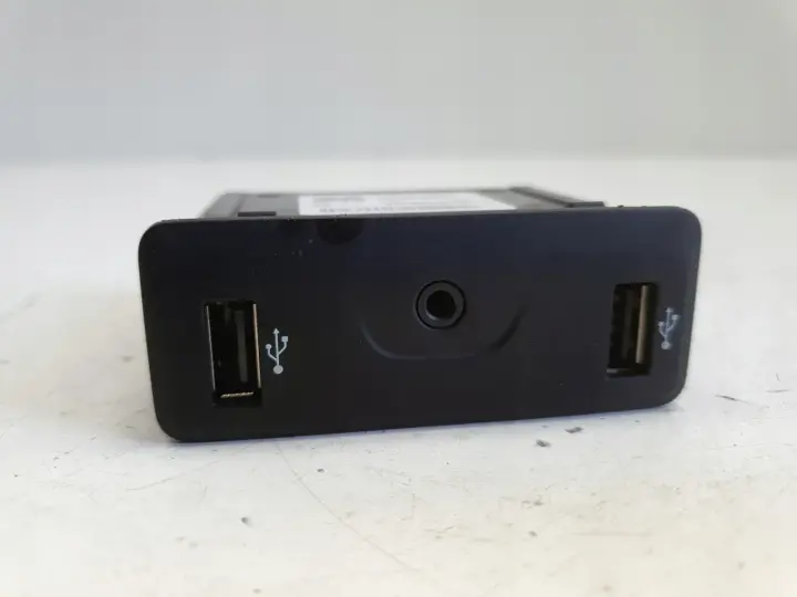 Renault Megane IV GNIAZDA AUX USB 280236599R