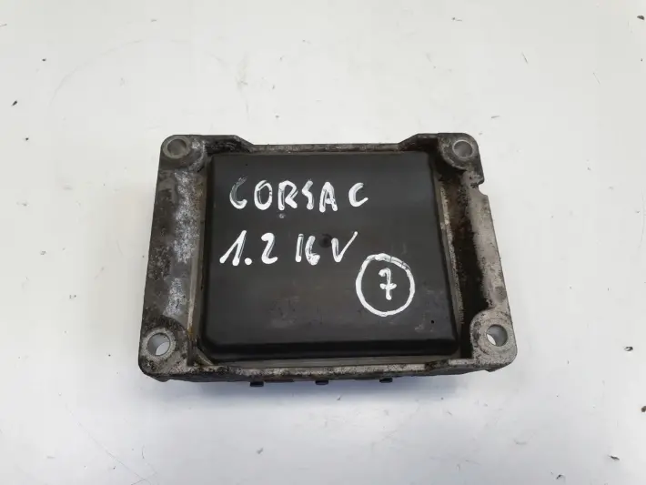 Opel Corsa C 1.2 16V STEROWNIK SILNIKA komputer 0261208253 SS