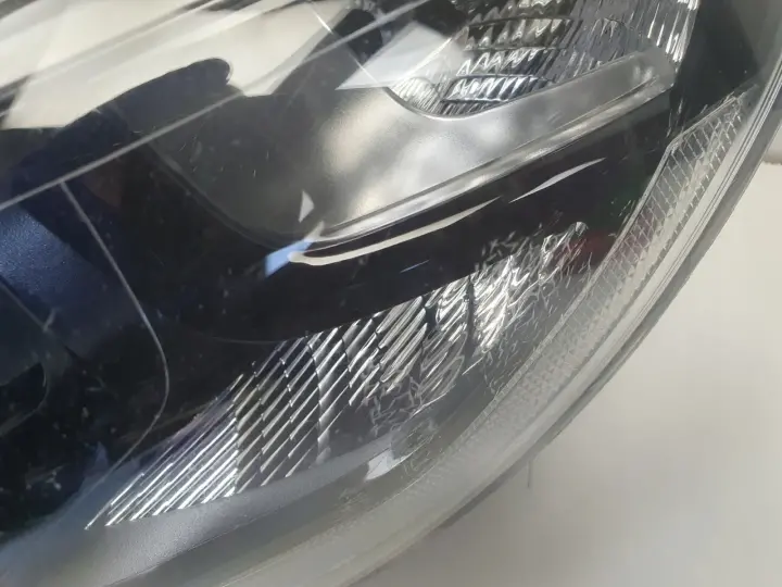 Volvo V40 II 12-16r PRZEDNIA LAMPA LEWA lewy przód EUROPA XENON 31420007