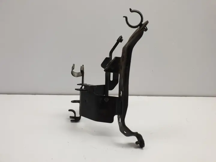 BMW F01 02 WSPORNIK MOCOWANIE PRZÓD 7606025