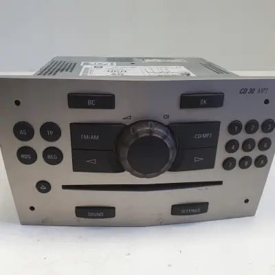 Opel Corsa D RADIOODTWARZACZ CD Radio Cd 13251057