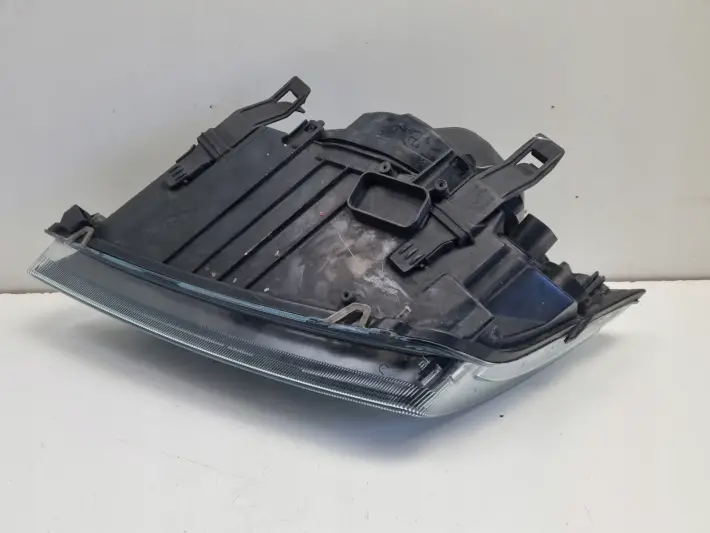 Ford Focus MK2 04-11r PRZEDNIA LAMPA PRAWA PRAWY PRZÓD 4M51-13W029-KC