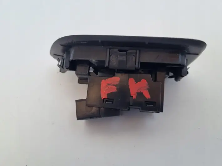 Volvo S90 II V60 II S60 III XC60 II PRAWY PANEL SZYB 31376458