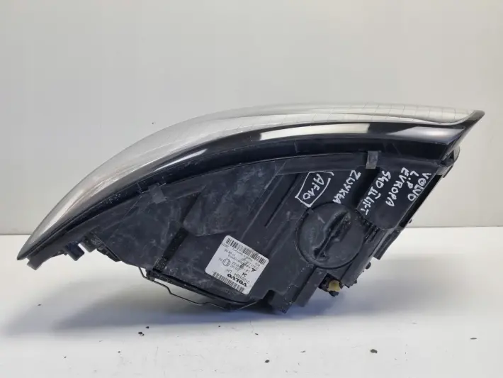 Volvo S40 II V50 LIFT PRZEDNIA LAMPA LEWA lewy przód 31265694 ZWYKŁA ŁADNA