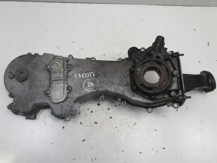 Opel Corsa D 1.3 CDTI OBUDOWA ROZRZĄDU pompa oleju 3.7004600