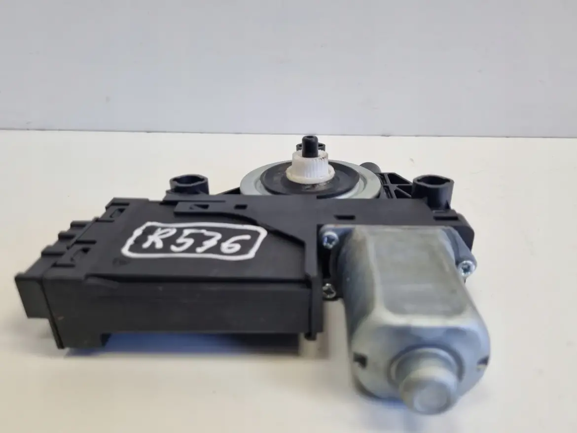 Volvo V70 III V60 I S60 II SILNICZEK SZYBY lewy tył KIEROWCY moduł 32283266