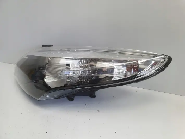 Renault Megane III 12-16r PRZEDNIA LAMPA LEWA lewy przód 260607305R