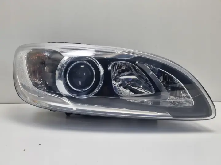 Volvo V60 S60 II LIFT PRZEDNIA LAMPA PRAWA prawy przód BI XENON 31420254