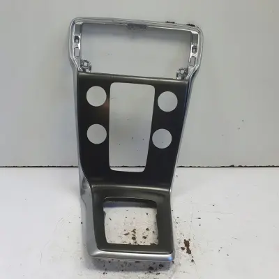 Volvo V40 II TUNEL ŚRODKOWY Ramka radia DEKOR Wodospad 8632794