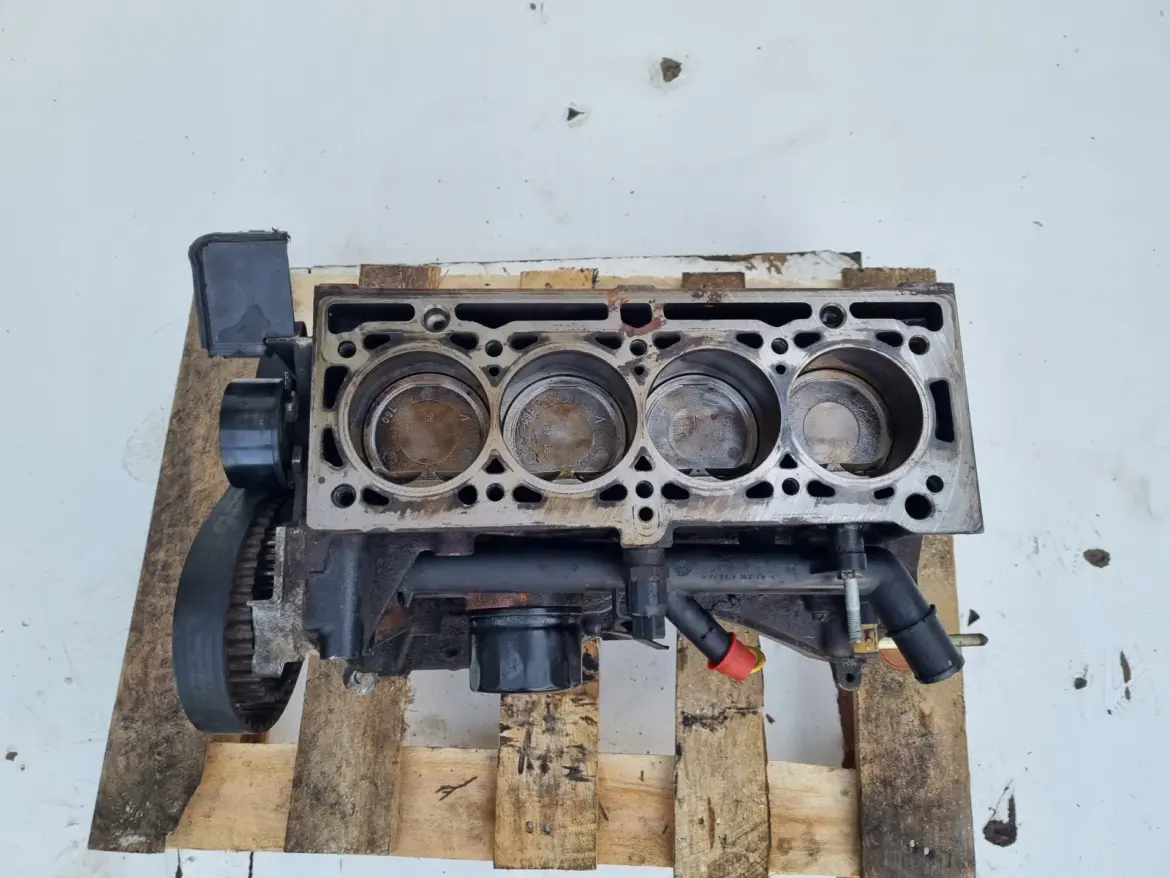 DÓŁ SILNIKA BLOK WAŁ KORBOWY Renault Scenic Megane II 1.6 16V K4M760