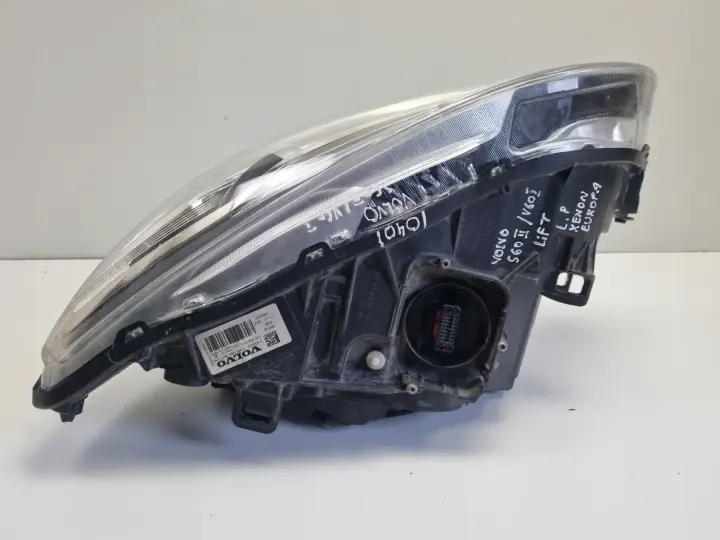 Volvo S60 II V60 LIFT PRZEDNIA LAMPA LEWA lewy przód XENON 31420253