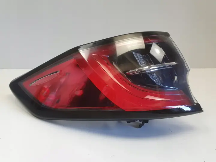 Toyota Corolla E21 KOMBI TYLNIA TYLNA LAMPA LEWA lewy tył w błotnik EUROP