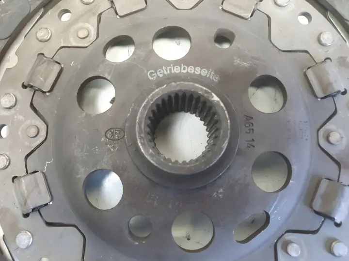 VW Golf V 1.9 TDI TARCZA DOCISK sprzęgło